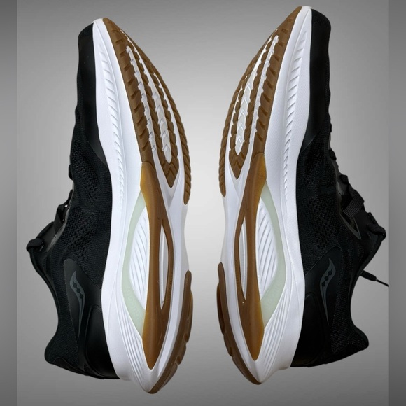 Saucony Men's Guide 15 Running Shoe in Black/Gum Style S20684-12 NEW Size 12 - Picture 2 of 9